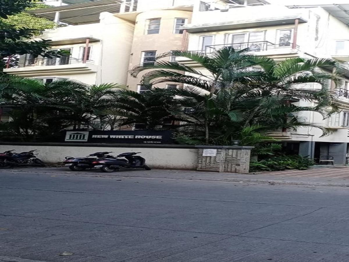 Hotel White House Pune Exterior photo
